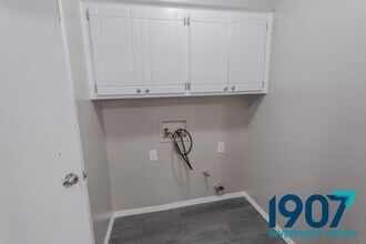 1005 SE 9th St in Moore, OK - Building Photo - Building Photo