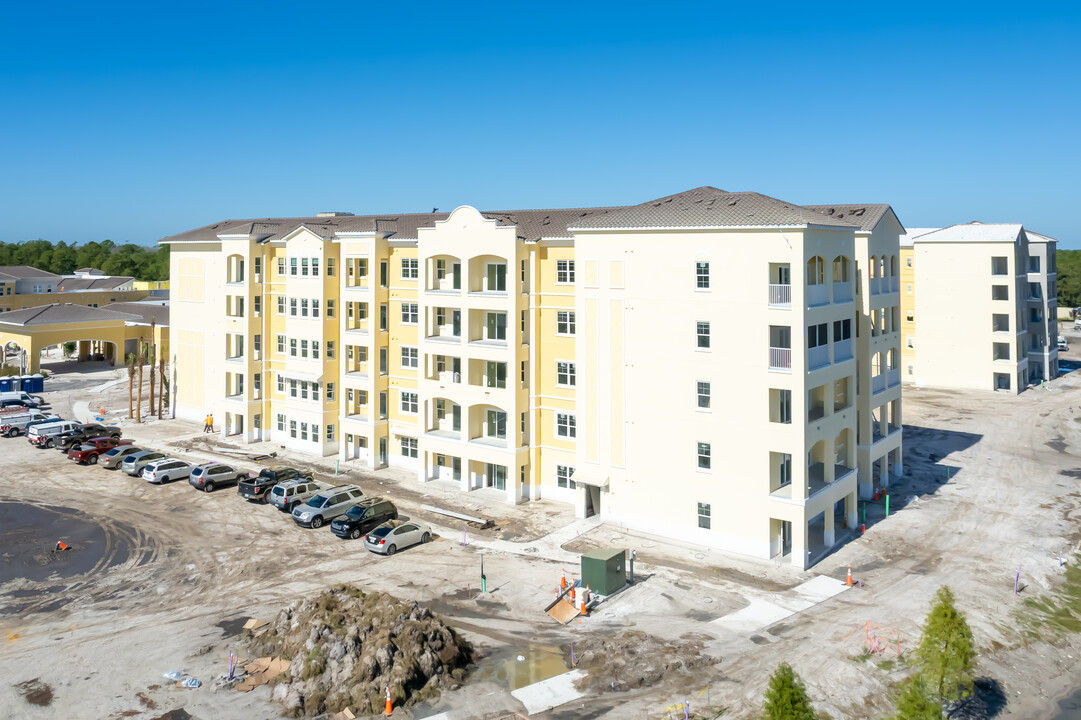 Legacy Pointe Independent Living in Oviedo, FL - Foto de edificio