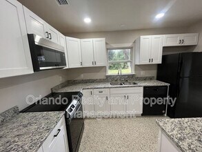 212 Doolittle St in Orlando, FL - Foto de edificio - Building Photo