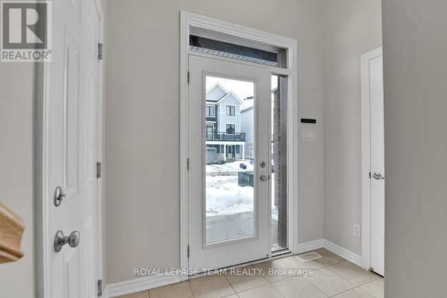 531 Rye Grass Wy in Ottawa, ON - Building Photo - Building Photo