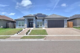 8206 Denali Dr in Corpus Christi, TX - Building Photo - Building Photo