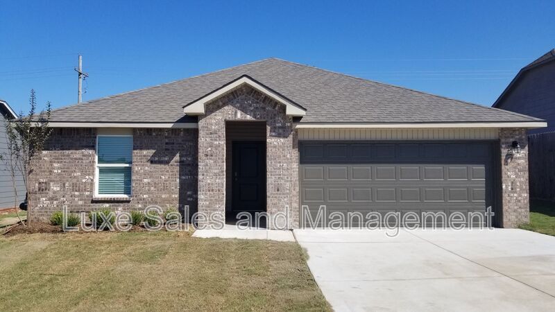 3118 Debbie Ln in Bartlesville, OK - Building Photo