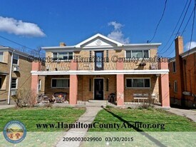 2722 Montana Ave in Cincinnati, OH - Building Photo