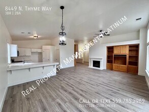 8449 N Thyme Way in Fresno, CA - Building Photo - Building Photo
