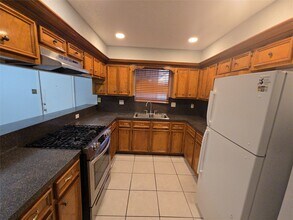 13806 Long Glen Dr in Houston, TX - Building Photo - Building Photo