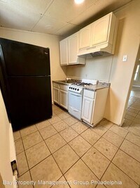 6055 N Norwood St photo'