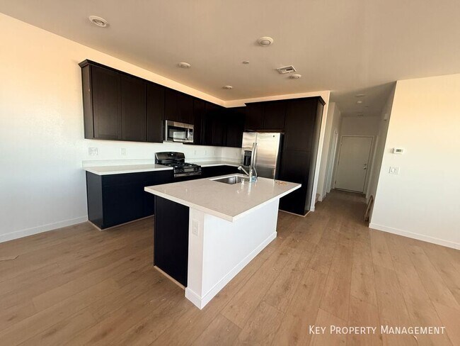 1512 Maya Xing Ave in Henderson, NV - Foto de edificio - Building Photo