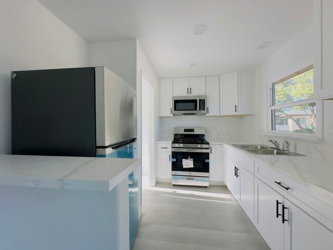 property at 231 E Nicolet St
