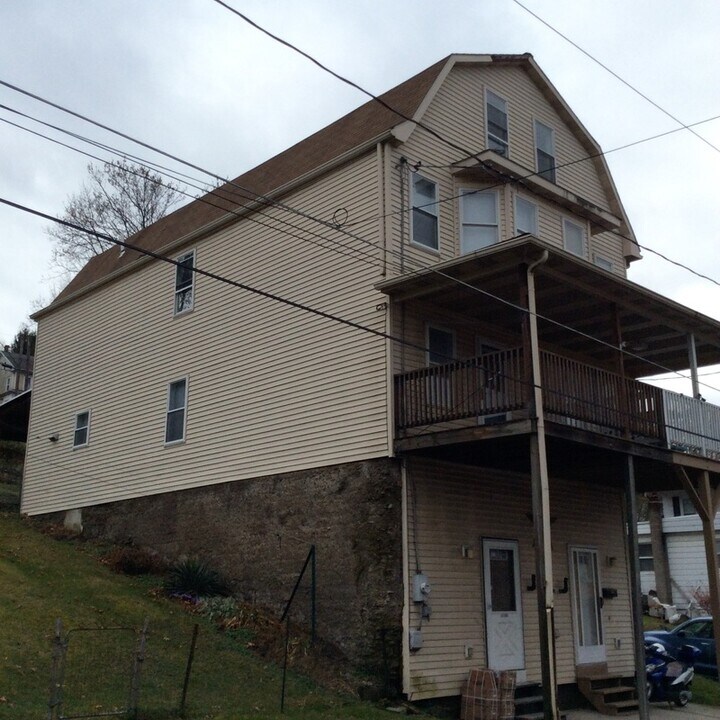 1202 Chemung St in Coal Township, PA - Building Photo
