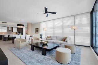 301 1st St S in St. Petersburg, FL - Building Photo - Building Photo