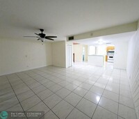 2233 Nova Village Dr in Davie, FL - Foto de edificio - Building Photo