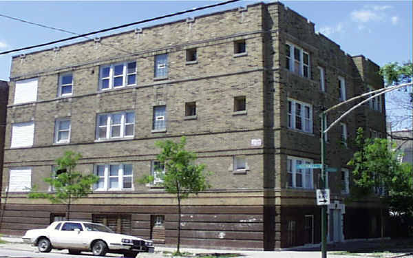 2601 W Haddon Ave in Chicago, IL - Building Photo