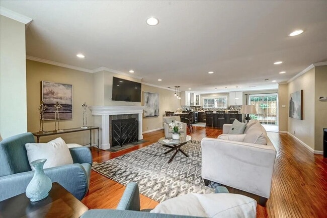 1582 Hudson St in Redwood City, CA - Building Photo - Building Photo