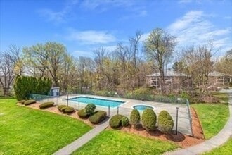 5 Walker Rd in North Andover, MA - Building Photo - Building Photo