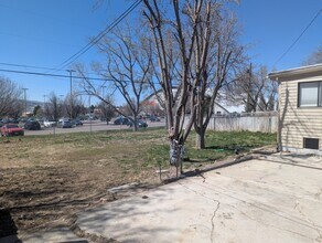 735 S 19th Ave, Unit Basement Apartment in Pocatello, ID - Foto de edificio - Building Photo