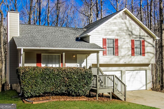 property at 585 Nottingham Dr