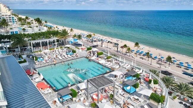 property at 3101 Bayshore Dr