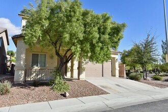 5008 Blue Rose St in North Las Vegas, NV - Building Photo - Building Photo