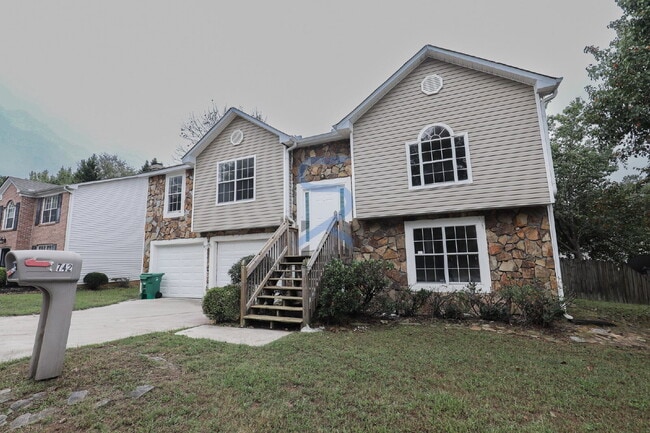property at 742 Bridgewood Ct