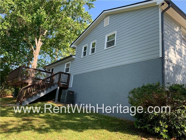 4410 Bluebird Ln in Lithia Springs, GA - Foto de edificio - Building Photo