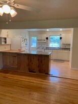 134 Spear St in South Burlington, VT - Building Photo