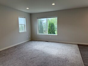 7415 Saddlebrook Lp in Yakima, WA - Building Photo - Building Photo