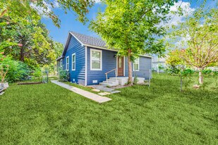 9214 Metz Ave in Dallas, TX - Building Photo