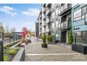 33886 Pine St in Abbotsford, BC - Building Photo - Building Photo