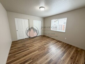 1010-1012 Highlands Loop in Willamina, OR - Building Photo - Building Photo