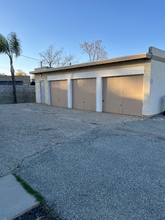 350 Brown St, Unit 2 in San Jacinto, CA - Foto de edificio - Building Photo