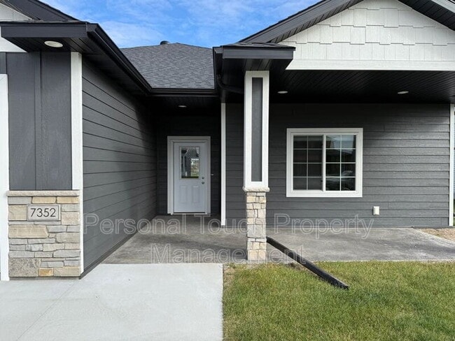 7352 Eagle Point Dr S in Fargo, ND - Building Photo - Building Photo