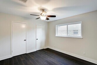 11219 Ash Creek Dr in Houston, TX - Building Photo - Building Photo