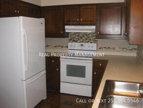 959 Dickenson Ave in Mobile, AL - Building Photo - Building Photo