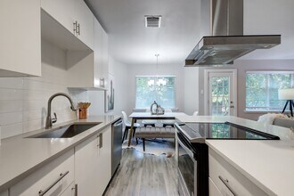 3208 Northeast Dr in Austin, TX - Building Photo - Building Photo