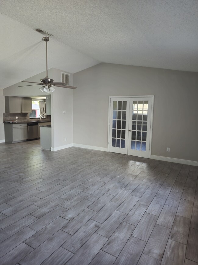 108 Loredo Ln in Kissimmee, FL - Building Photo - Building Photo