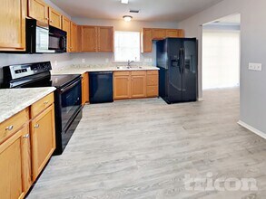 12435 Shelly Pines Dr in Charlotte, NC - Foto de edificio - Building Photo