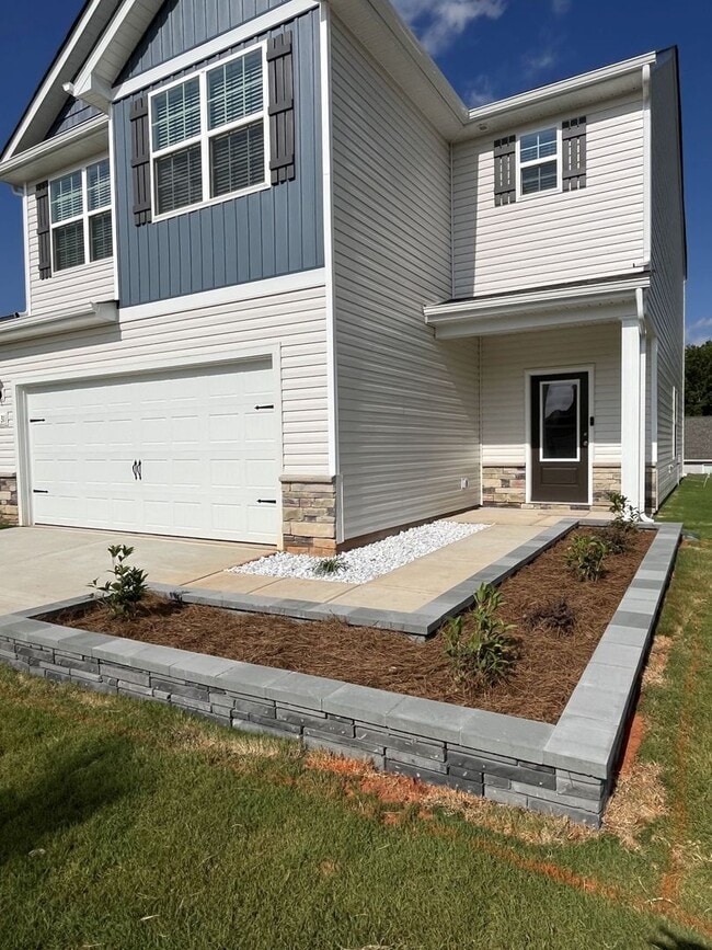 2131 Transatlantic Ave in Charlotte, NC - Building Photo - Building Photo