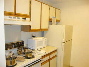 131 Eastern Ave-Unit -304 in Manchester, NH - Building Photo - Building Photo