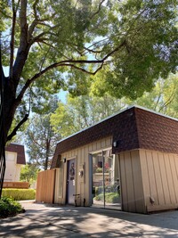 Cascade Davis LLC in Davis, CA - Foto de edificio - Building Photo