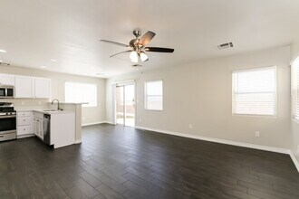 8277 New Leaf Ave in Las Vegas, NV - Building Photo - Building Photo