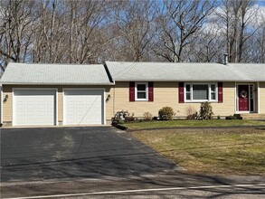 209 Hatchery Rd in North Kingstown, RI - Building Photo - Building Photo