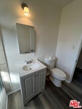 1104 W 93rd St in Los Angeles, CA - Building Photo - Building Photo