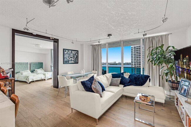 1881 79th Street Cswy, Unit # 1606 in North Bay Village, FL - Building Photo - Building Photo