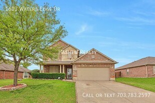 1603 Waters Edge Dr in Glenn Heights, TX - Building Photo
