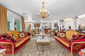 11955 Crest Pl in Beverly Hills, CA - Building Photo - Building Photo