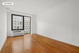 123 Hope St in Brooklyn, NY - Building Photo