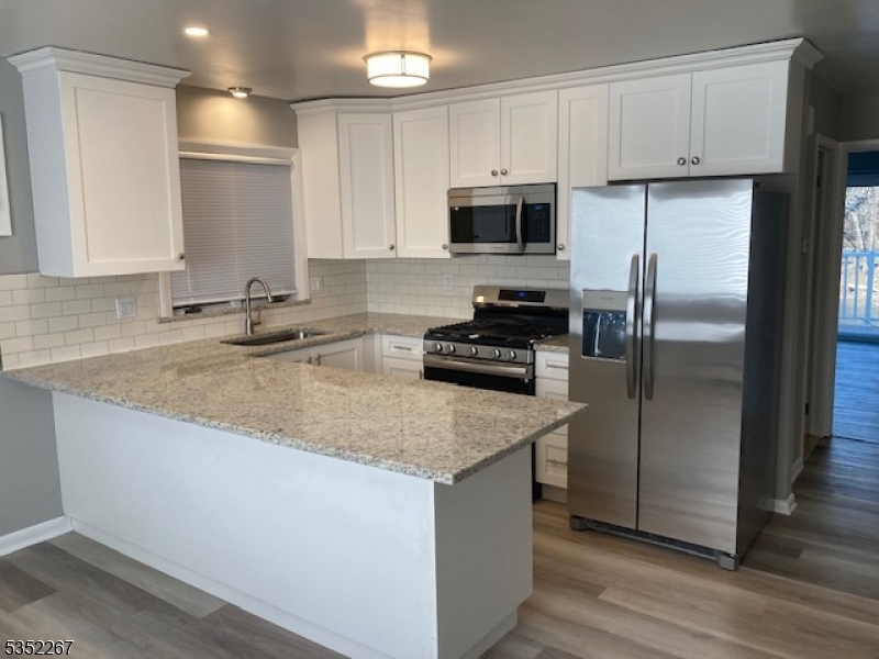 940 McBride Ave in Woodland Park, NJ - Building Photo