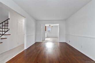 28 Elissa Ln in Yonkers, NY - Building Photo - Building Photo