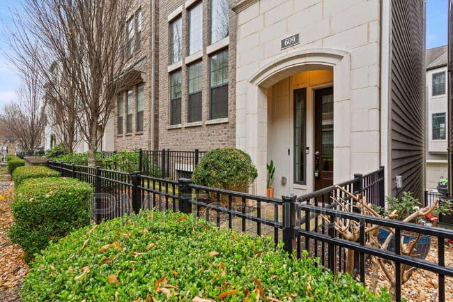 609 Broadview Terrace NE in Atlanta, GA - Building Photo - Building Photo