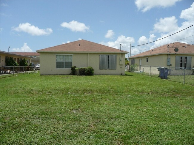 841 NW 10th St in Hallandale Beach, FL - Building Photo - Building Photo